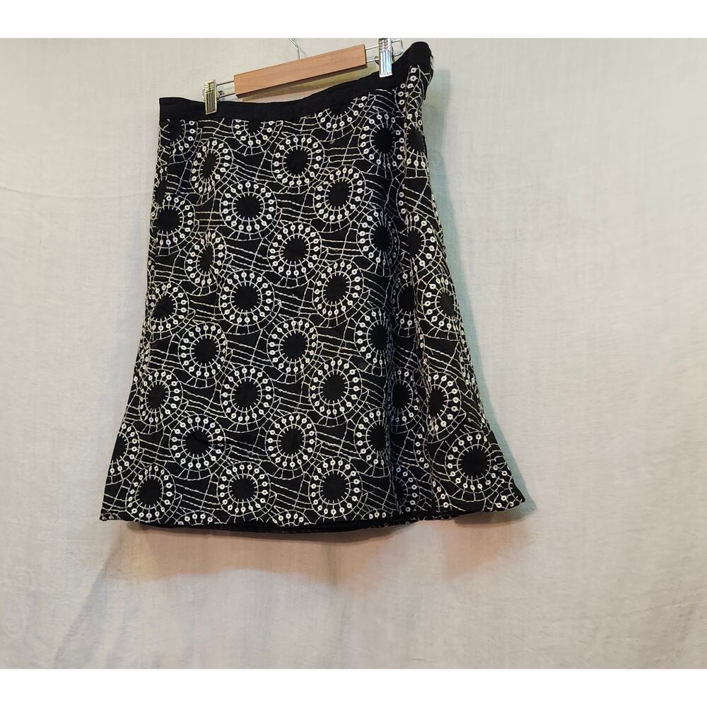 Women Skirt Sz 10 Black Cream Embroidered Pleated Flair Abve Knee Linen Blend